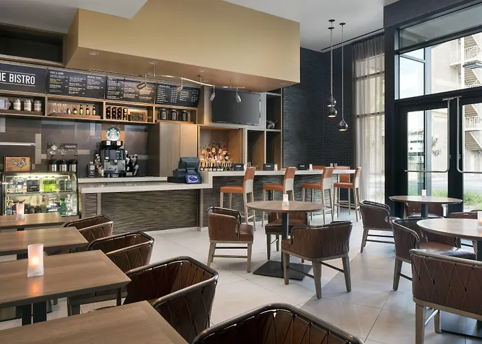 Hotels with pool Courtyard By Marriott Phoenix Downtown